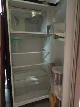 Kulkas merk Sanken 1 pintu