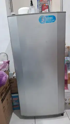 DIJUAL KULKAS LG 1 PINTU