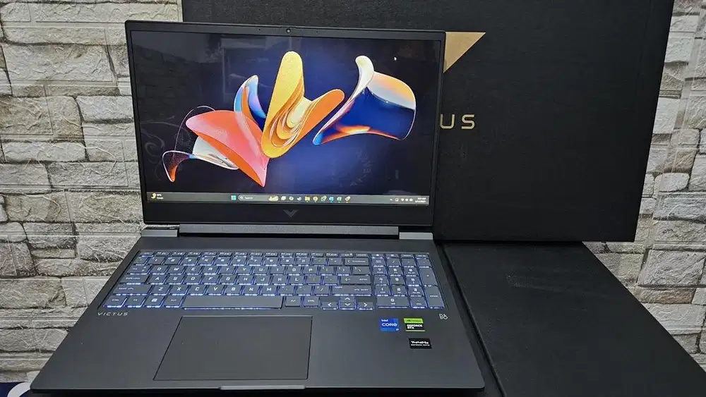 HP VICTUS 16 2025