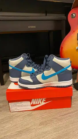 Nike Dunk High GS–Light Bone / Blue Lightning (Size 6Y / 38.5 EU) ORI