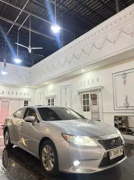 Lexus ES300 Hybrid 2014 Istimewa Garansi Batrai Full ori jual cepat bu