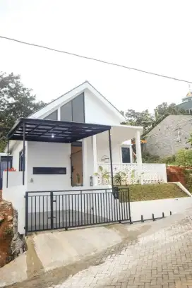 Jual Rumah Minimalis Cantik dekat Sumarecon Spek Bata Merah