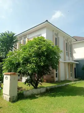 Disewakan Rumah di Hoek Kota Wisata Cibubur