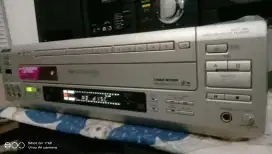 SONY MDP - V9K  LASERDISC PLAYER