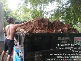Jasa buang puing dan pengurugan