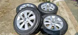 R15 velg oem livina