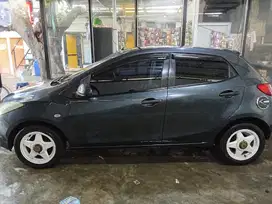 Mazda 2 2011 Bensin
