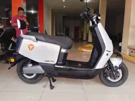 YANDE E8S PRO MOTOR LISTRIK 2024 KM 2000