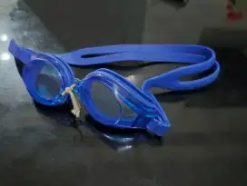 Kacamata renang anak