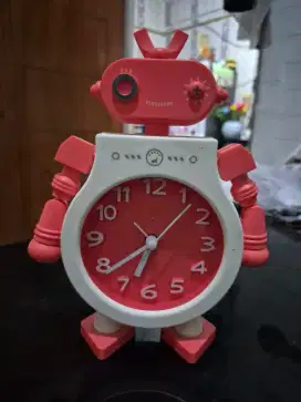 Jam meja robot anak
