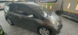 Honda jazz abu th. 2012