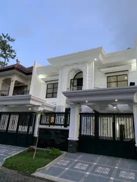 Rumah Mewah Araya Golf Cocok Untuk Keluarga Banyak Dijual Cepat
