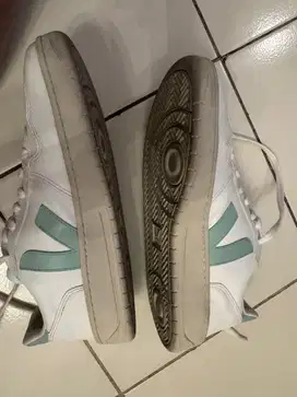 Veja men shoes size 43