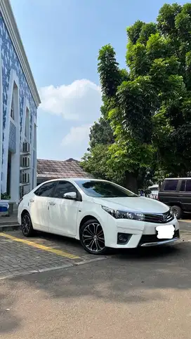 Toyota Corolla Altis 1.8 V 2014