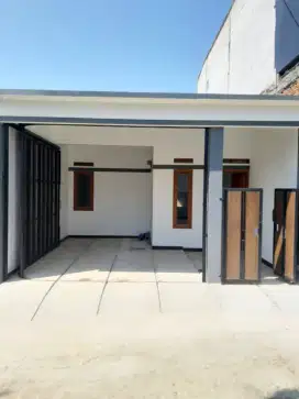 Rumah cantik,minimalis siap huni di Komplem Graha Bukit Raya 3