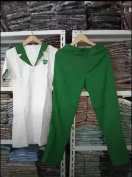 Jual borongan baju seragam serbaguna ada 318 pcs