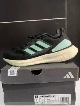 SEPATU ADIDAS PUREBOOST