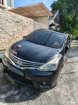 DIJUAL NISSAN GRANDLIVINA 2015