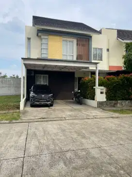 Rumah 2,5 lantai minimalis siap huni di Cluster Harapan Indah Bekasi