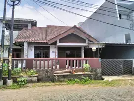 Rumah tua hitung tanah di griya kencana 2 Ciledug tangerang banten