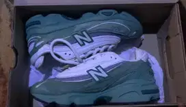Sepatu NB 1000 masih barang baru