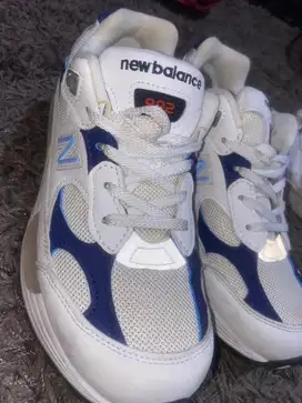 New balance unisex