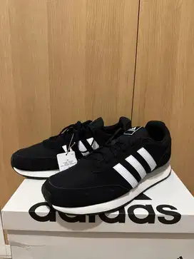 Sepatu Adidas Run 60s 3.O size 43 1/3