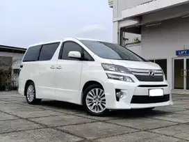 Toyota Vellfire ZG 2.4 PS AT 2013