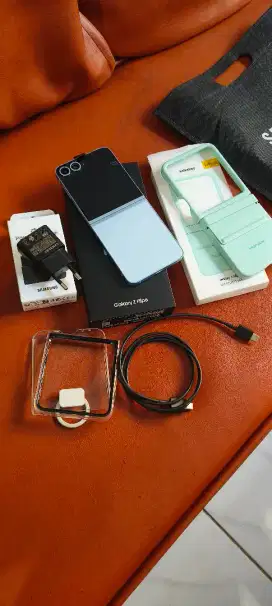 Samsung galaxy z flip 6 12/256GB