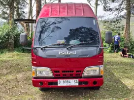 Isuzu elf long campervan ( delvan )
