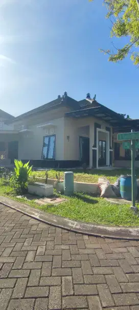Rumah Dekat kampus Soegijopranoto BSB Semarang