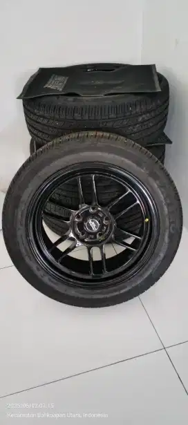 Velg Enkei ring 17 bekas innova