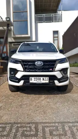 FORTUNER GR 2.8 METIC DIESEL