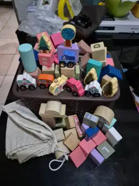 Mainan balok anak