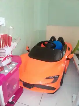 Mobil aki anak bekas