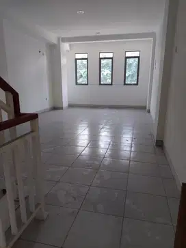 RUKO 2 UNIT KAWASAN ARTERI PONDOK INDAH