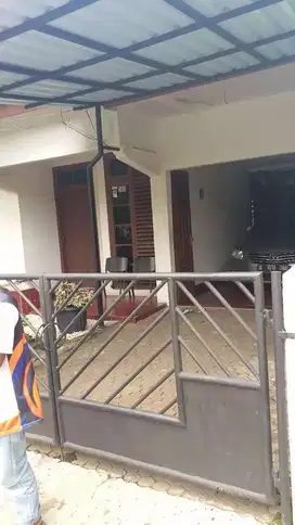 Dijual rumah di perumahan cipinang indah 2