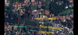 Tanah plus kolam
