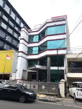 Gedung perkantoran 4lt 357m Dukuh Atas Menteng Jakarta Pusat