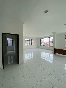 Disewakan Ruko Gandeng Cocok Untuk Gudang / Usaha Area Cimanggis Depok