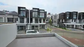Disewakan Rumah Golf Island cluster Harmony