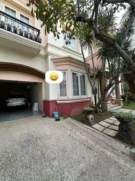DIJUAL RUMAH MEWAH DARMO HILL AMERICAN MEDITERAN SURABAYA BARAT