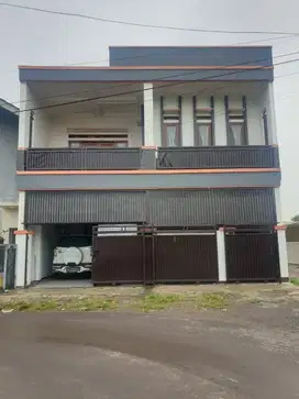 Rumah dua lantai Dekat PUSKESMAS Cileunyi