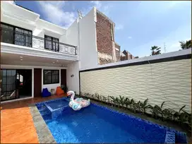 Rumah Elite Jogja Dengan Kolam Renang Pribadi Dekat Kampus UMY