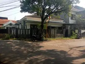 Di jual rumah siap huni the best nya lokasi di Arcamanik