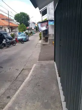 Disewakan kios / warung di jalan asem gede utara