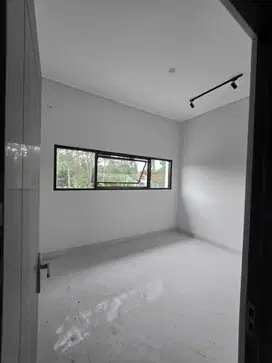 Dijual rumah baru dalam cluster proses finishing (private pool)