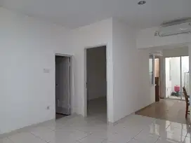 Dijual rumah 2lt, sdh renovasi