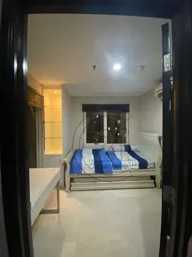 Dijual Cepat Apartemen Royal 3br Semi Furnished Full Renovasi