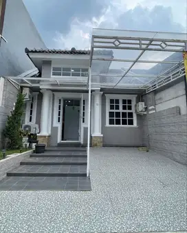 Dijual Rumah Bagus Cluster Taman Simpruk Lippo Cikarang